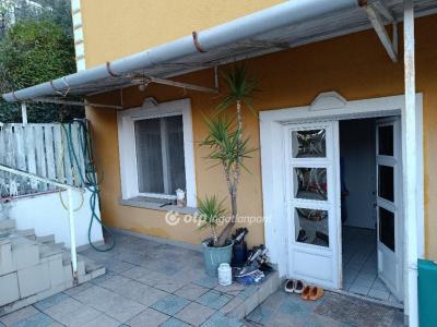 Eladó családi ház Budapest