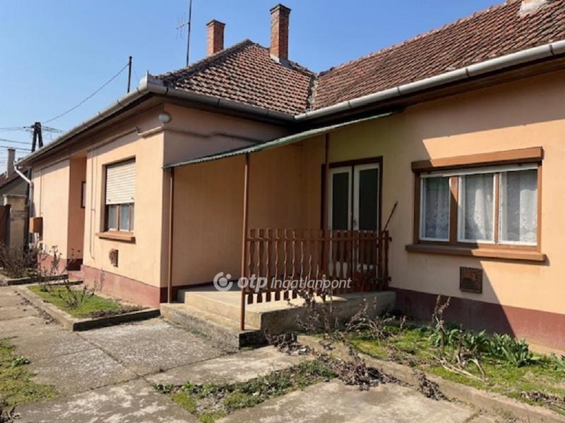 Eladó családi ház Jánoshalma