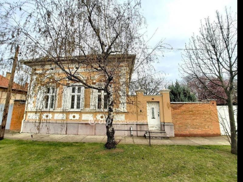 Eladó családi ház Nagykőrös