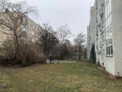 Eladó lakás Szolnok