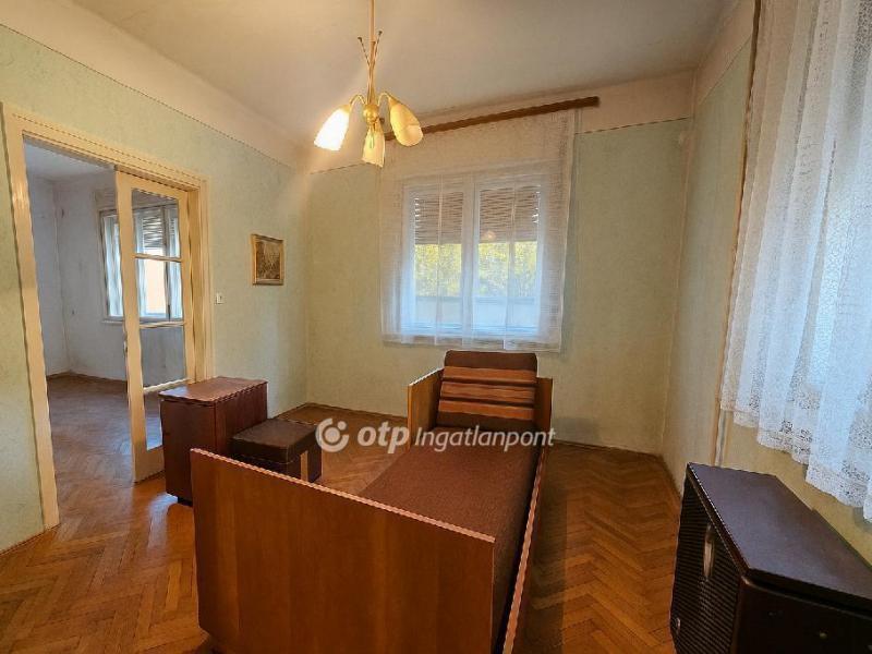 Eladó családi ház Monor