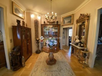 Eladó családi ház Budapest