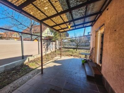 Eladó családi ház Budapest