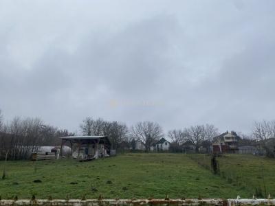 Eladó üdülőövezeti telek Tóalmás