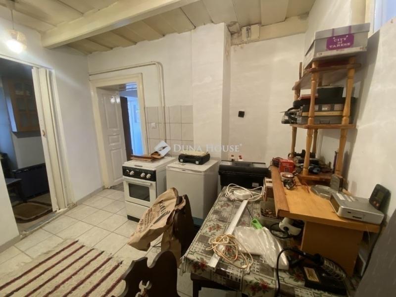 Eladó családi ház Pécel