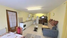 Eladó családi ház Úri