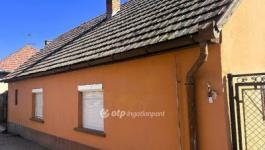 Eladó családi ház Nagykőrös