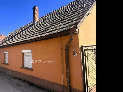 Eladó családi ház Nagykőrös