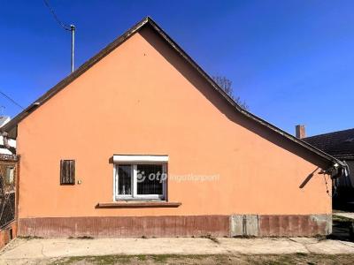 Eladó családi ház Nagykőrös