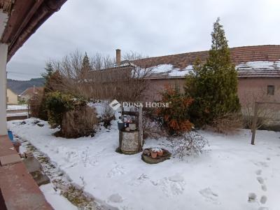 Eladó családi ház Epöl