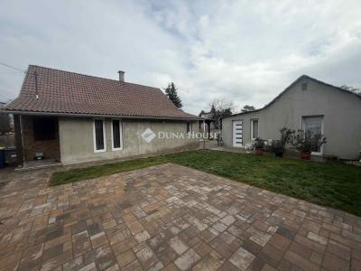Eladó családi ház Albertirsa