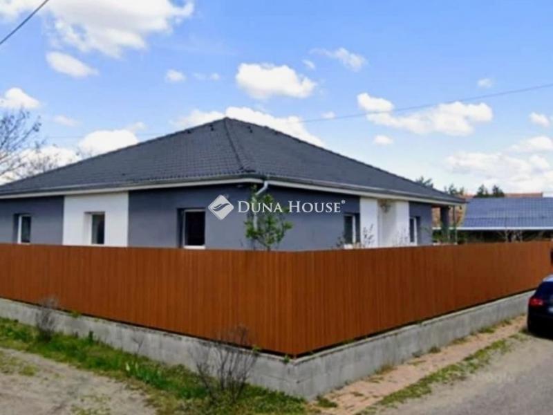 Eladó családi ház Pilis