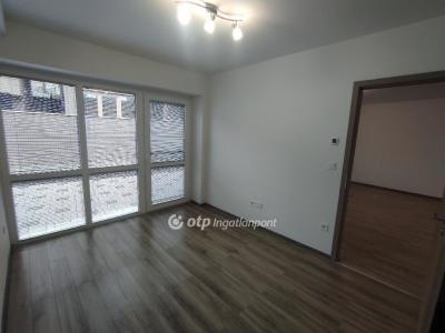 Eladó lakás Szekszárd