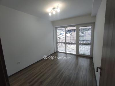 Eladó lakás Szekszárd