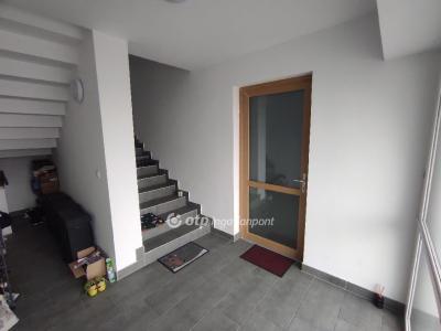 Eladó lakás Szekszárd