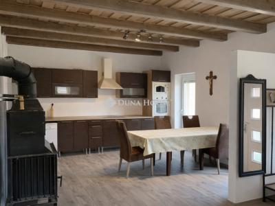 Eladó családi ház Őrbottyán