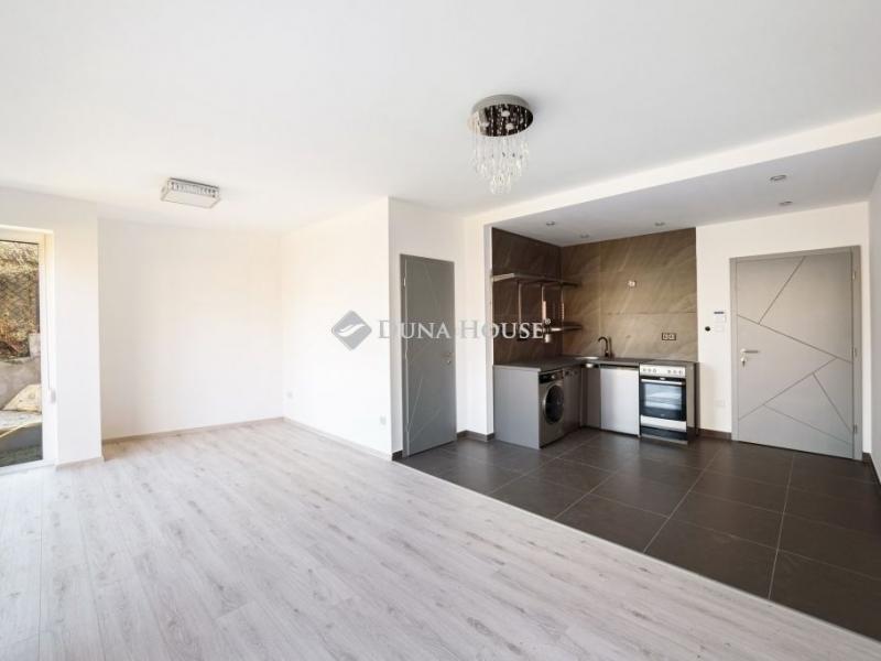 Eladó családi ház Budapest