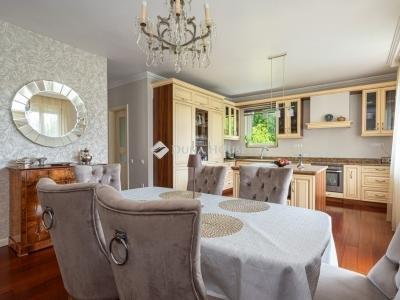 Eladó családi ház Budapest