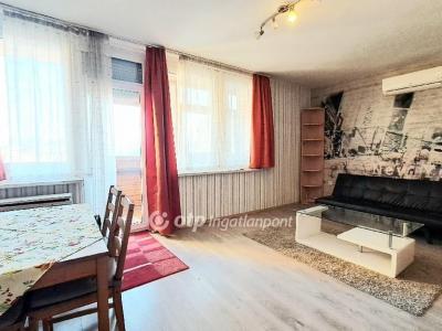 Eladó lakás Székesfehérvár