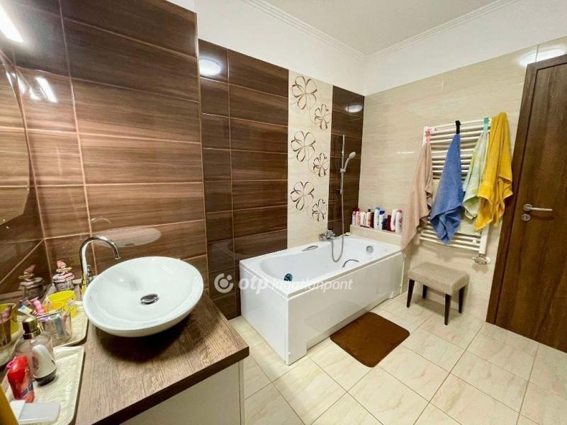 Eladó sorház Ráckeve