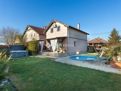 Eladó sorház Nagytarcsa