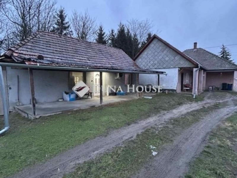 Eladó családi ház Tápióbicske