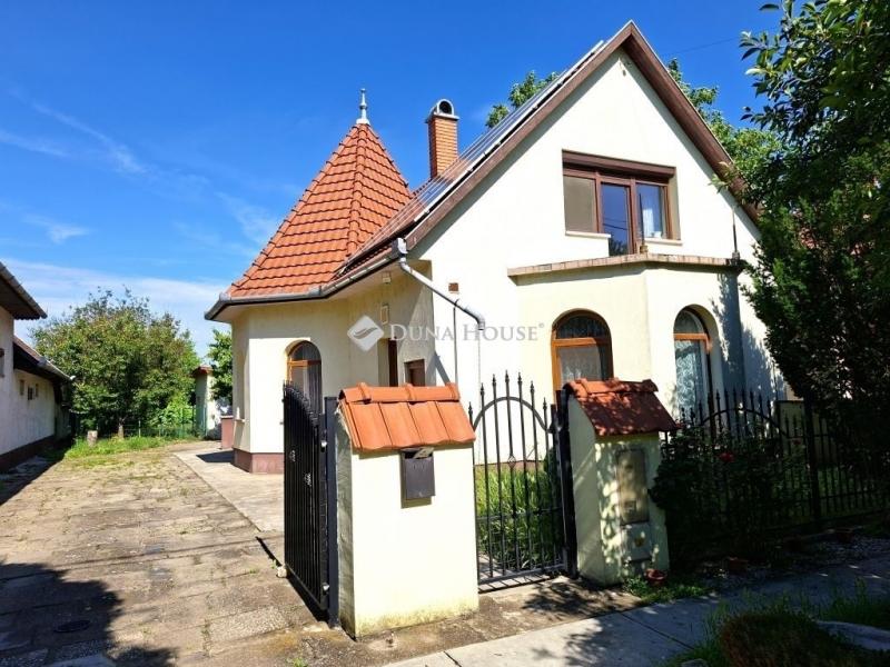 Eladó családi ház Sarkad