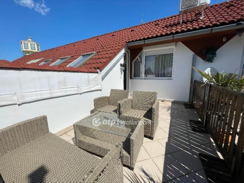 Eladó lakás Siófok