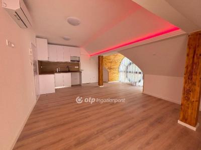 Eladó lakás Siófok