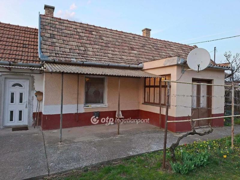 Eladó családi ház Hajdúböszörmény