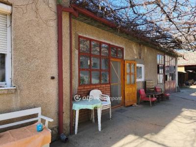 Eladó családi ház Kiszombor