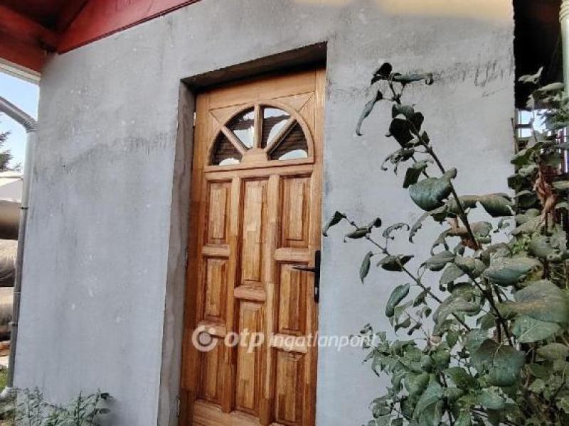 Eladó családi ház Vecsés