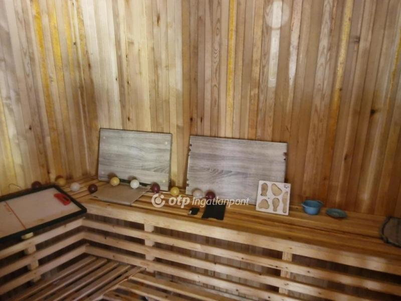 Eladó családi ház Kéty