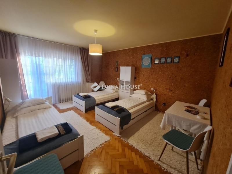 Eladó családi ház Szeged