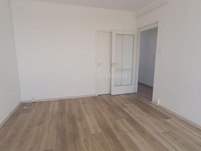 Eladó lakás Kecskemét