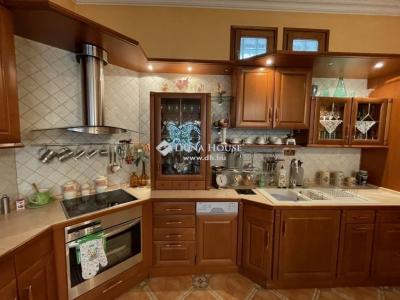 Eladó családi ház Kecskemét