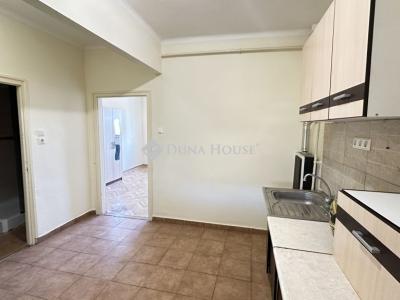 Eladó lakás Kecskemét