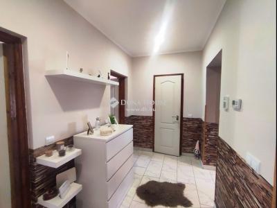 Eladó családi ház Kecskemét