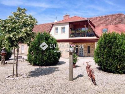 Eladó kastély Kecskemét