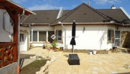 Eladó családi ház Kecskemét