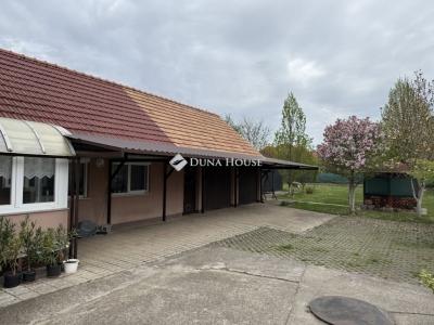 Eladó családi ház Maglód