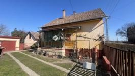 Eladó családi ház Monor