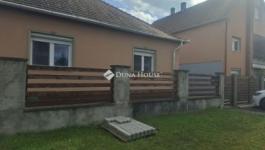 Eladó családi ház Bag