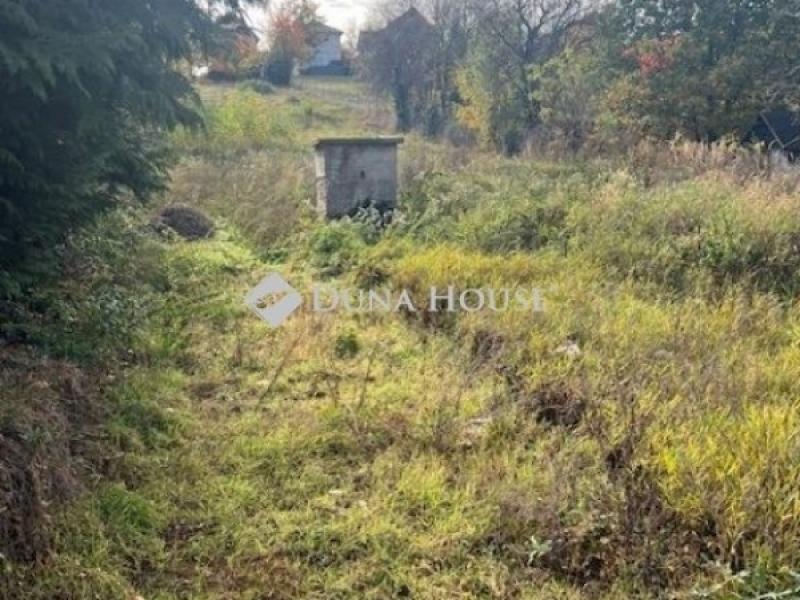 Eladó lakóövezeti telek Pécs