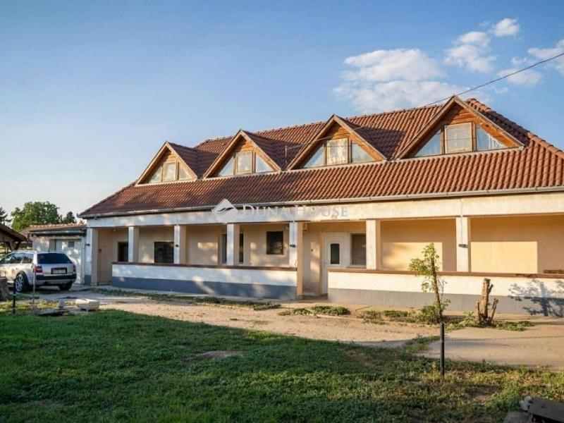 Eladó családi ház Nyáregyháza