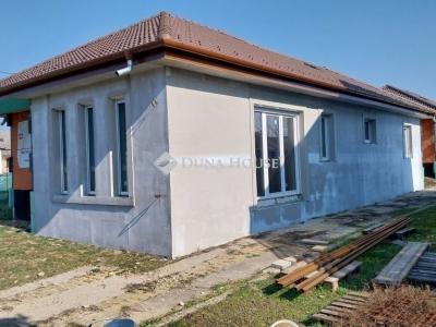 Eladó ikerház Nagytarcsa