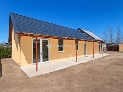 Eladó családi ház Pilis