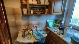 Eladó családi ház Komló