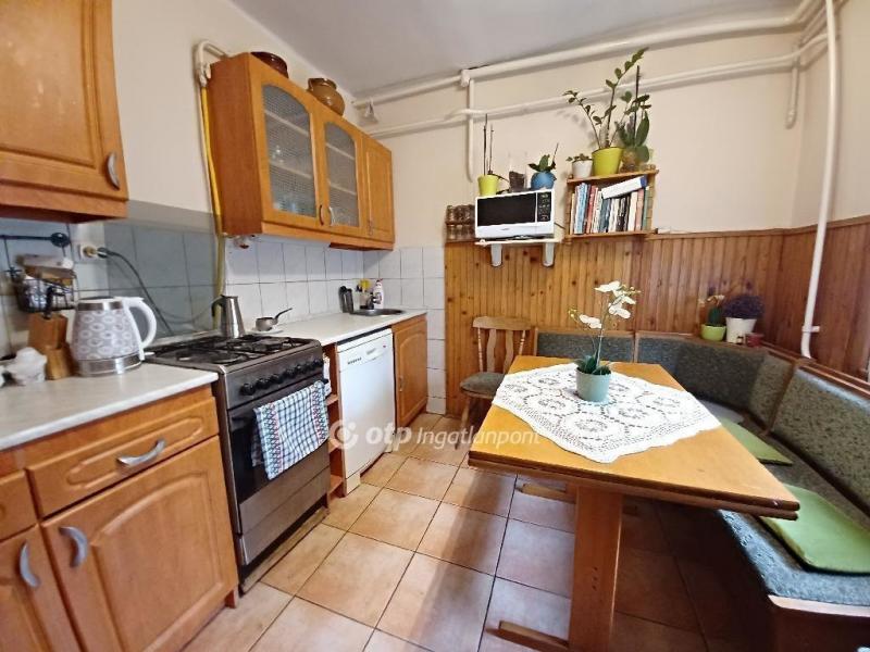 Eladó családi ház Eger