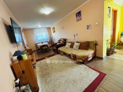 Eladó családi ház Hajdúsámson